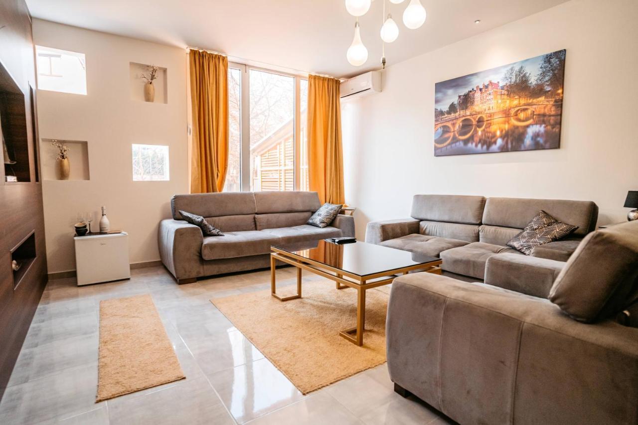 Magico Rooms & Apartments Ni Exterior foto